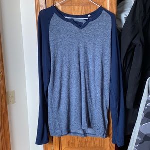 Guess crew Neck shirt